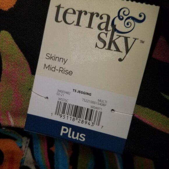 NWT Terra & Sky Tropical Pull-On Jeggings 3X 24W-26W Black Floral Elastic Waist - Picture 7 of 10